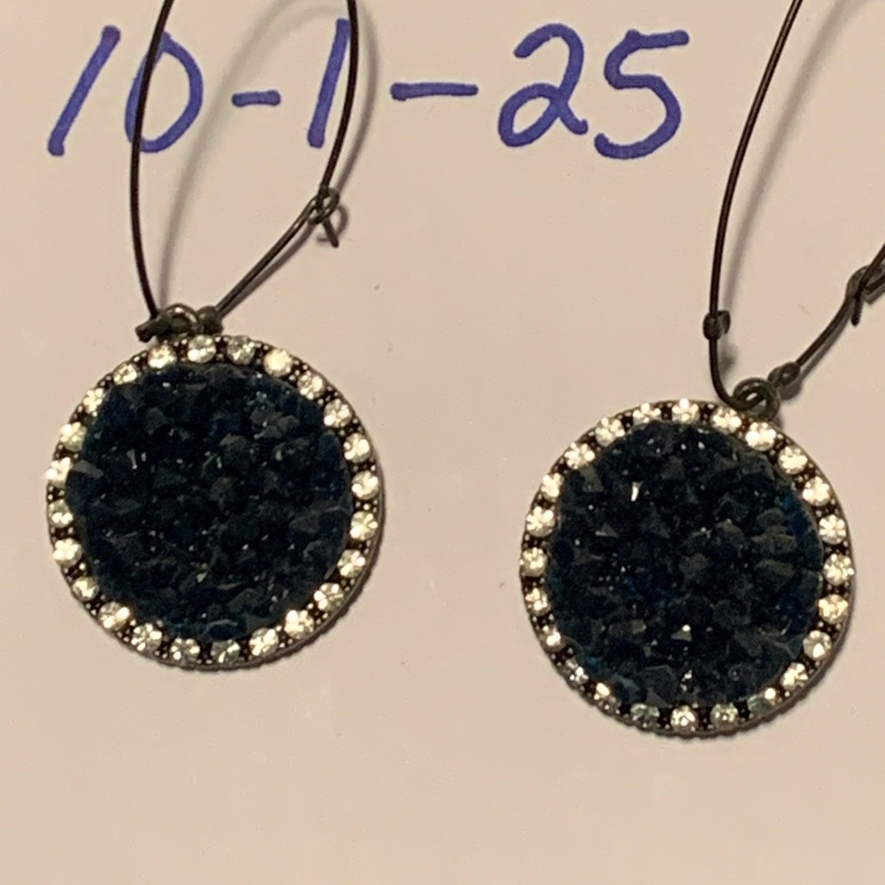 Gorgeous Sapphire Blue and Silver Earrings